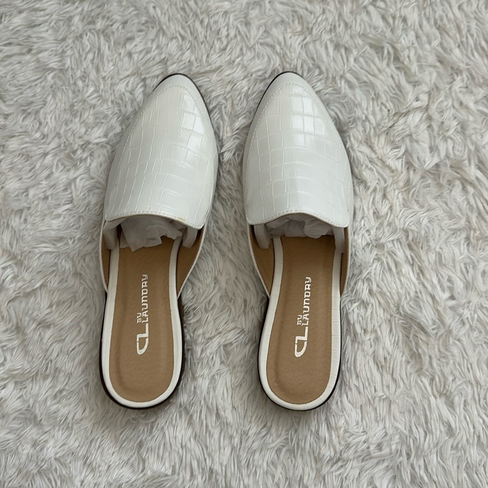 CL by laundry white flats